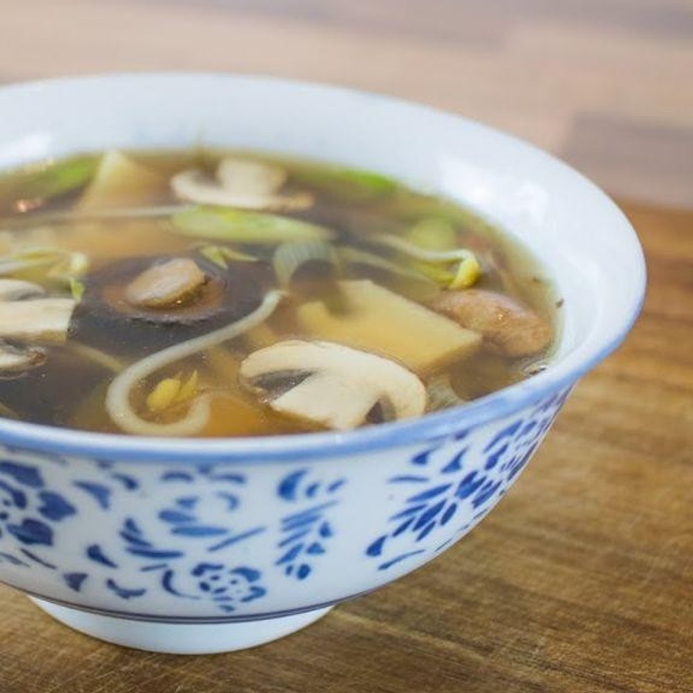 شوربة الفطر والخيزران