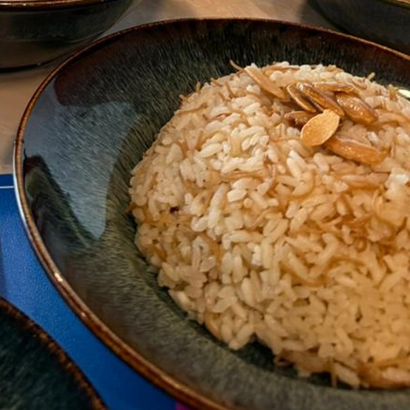 أرز أبيض بالشعيرية